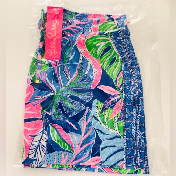 NWT Lilly Pulitzer Katia Mid Rise Shorts Beleaf In Yourself NWT In Package Blue - Picture 9 of 9